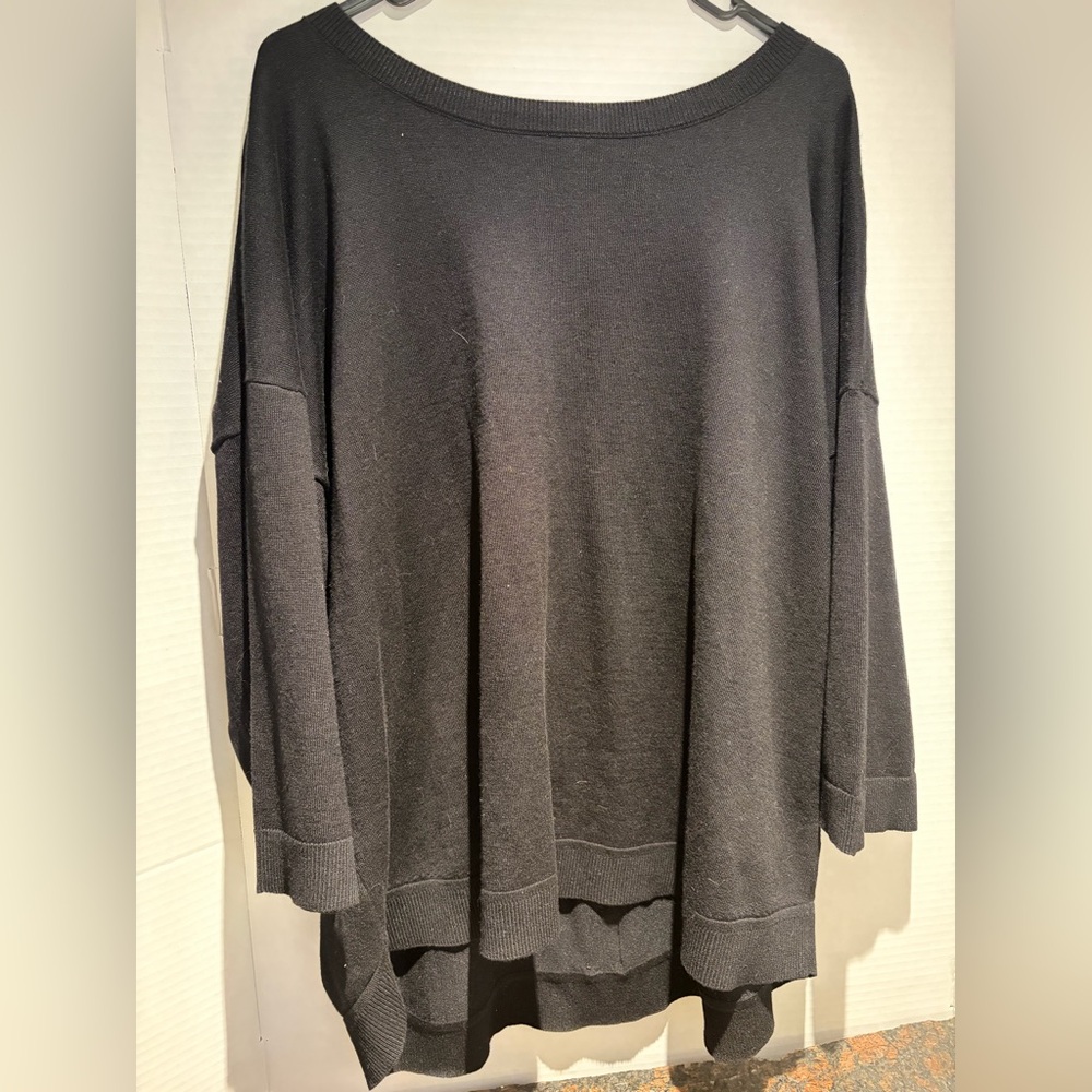 Black Oversized Sweater cable and gauge